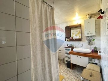 Acogedora y segura casa en pasaje La Reina