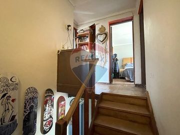 Acogedora y segura casa en pasaje La Reina