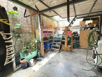 Acogedora y segura casa en pasaje La Reina
