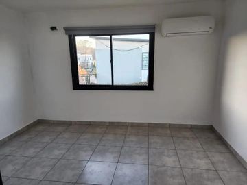 Dúplex en venta - 2 Dormitorios 2 Baños - Cocheras - 88Mts2 - Moreno