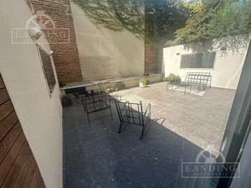 Alquiler Atelier Apto Profesional Amplio 2 Ambientes con Patio en Live Hotel
