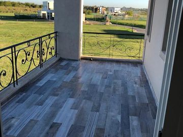 Casa en venta en el Barrio Vistas, Puertos / Escobar