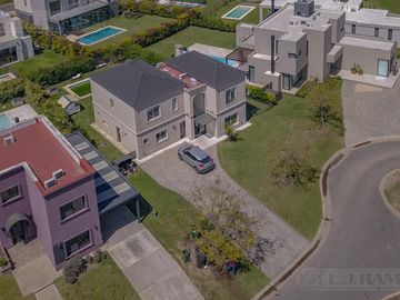 Casa en venta en el Barrio Vistas, Puertos / Escobar