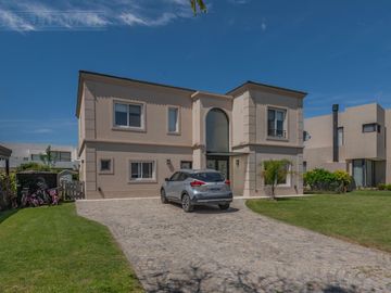 Casa en venta en el Barrio Vistas, Puertos / Escobar
