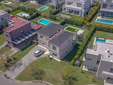Casa en venta en el Barrio Vistas, Puertos / Escobar