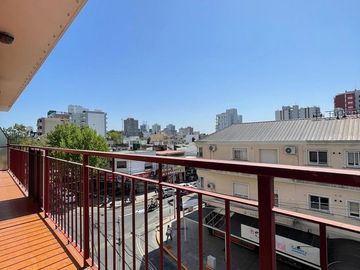 Departamento de 3 ambientes con amplio balcón - Wilde Centro