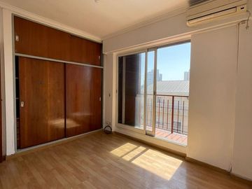 Departamento de 3 ambientes con amplio balcón - Wilde Centro