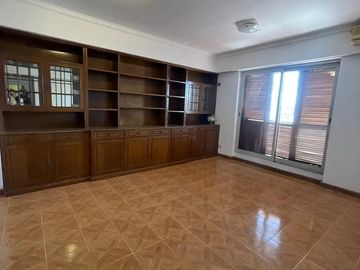 Departamento de 3 ambientes con amplio balcón - Wilde Centro