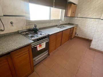Departamento de 3 ambientes con amplio balcón - Wilde Centro