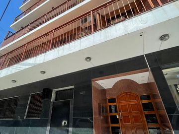 Departamento de 3 ambientes con amplio balcón - Wilde Centro