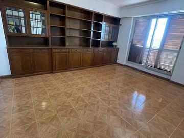 Departamento de 3 ambientes con amplio balcón - Wilde Centro
