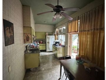 CASA VENTA $14,800,000 CENTRO, FRENTE A LA ALAMEDA, IDEAL OFICINA O NEGOCIO.