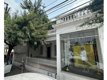 CASA VENTA $14,800,000 CENTRO, FRENTE A LA ALAMEDA, IDEAL OFICINA O NEGOCIO.
