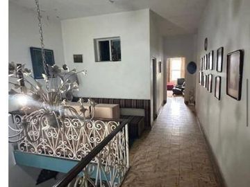 CASA VENTA $14,800,000 CENTRO, FRENTE A LA ALAMEDA, IDEAL OFICINA O NEGOCIO.