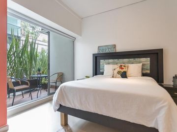 LOFT EN VENTA EN CONDESA CON CARRIL DE NADO