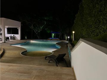Casa campestre en condominio para la venta en maracay Pereira!!!