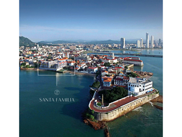 Casa en Calle Quinta, Santa Familia en Casco Viejo