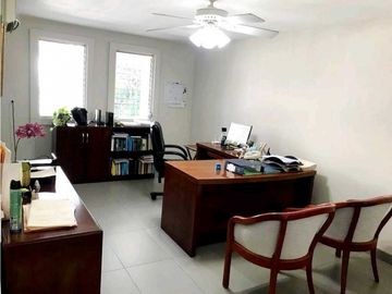 CASA DUPLEX EN OBARRIO REMODELADA 500M2 USO RESIDENCIAL / COMERCIAL