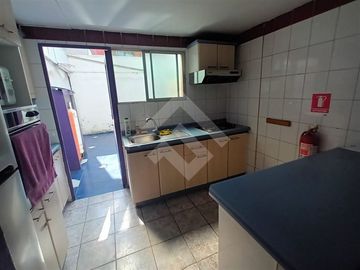 Casa en Venta en Av. Portales / Siglo XX