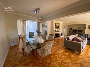Casa Amplia de  316 m2 en Bosques de Montemar, Concón