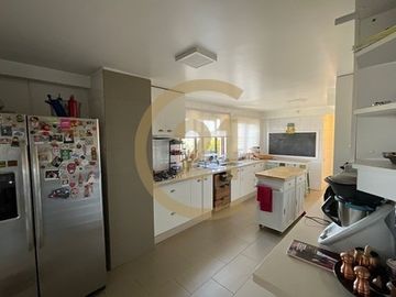 Dpto. en venta con piscina privada Vitacura