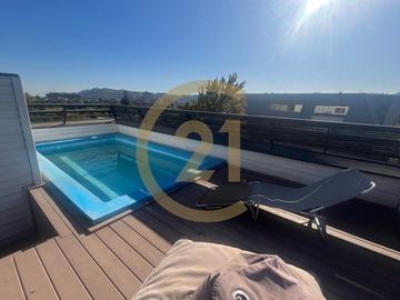 Dpto. en venta con piscina privada Vitacura