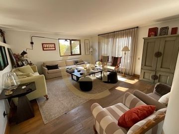 Dpto. en venta con piscina privada Vitacura