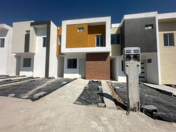 RZ VENTA DE CASA EN PASEO LAS LOMAS APODACA HUINALA
