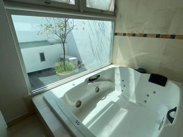 Casa de arquitecto en Bosques de Santa Anita