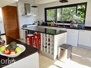 Casa en Venta en Julia Bernstein / Carlos Silva Vildósola / LaReina alta.