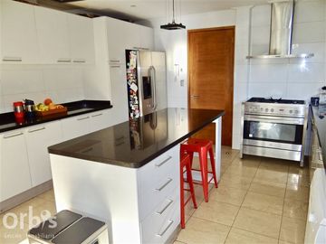 Casa en Venta en Julia Bernstein / Carlos Silva Vildósola / LaReina alta.