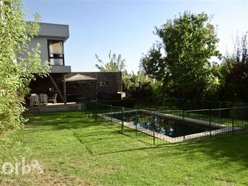 Casa en Venta en Julia Bernstein / Carlos Silva Vildósola / LaReina alta.