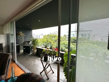 ESPECTACULAR PENTHOUSE FRENTE A PARQUE CON LIENZO EN BLANCO EN AZOTEA