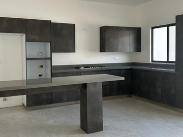 VENTA DE CASA EN ALTARES CARRETERA NACIONAL MONTERREY