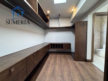 Venta de hermosa y elegante casa en Bosques de San Francisco