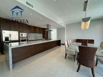 Venta de hermosa y elegante casa en Bosques de San Francisco