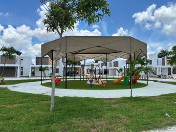 CASA EN VENTA EN MERIDA, PRIVADA EN TEMOZON NORTE!