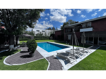 Casa En Venta En Fraccionamiento La Joya