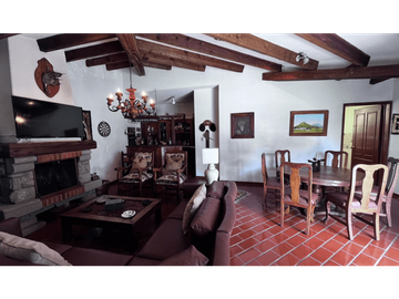 Casa En Venta En Fraccionamiento La Joya