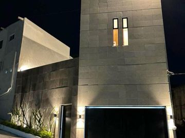 CASA EN VENTA EN BRISAS