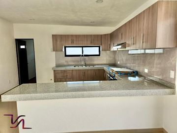 CASA EN VENTA EN LOMAS TETELA 1 NIVEL