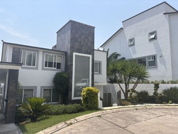 Casa en Bosque Esmeralda, Atizapán