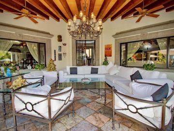 CASA EN VENTA FRACCIONAMIENTO TABACHINES