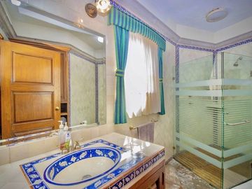 CASA EN VENTA FRACCIONAMIENTO TABACHINES