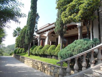 Venta dos casas en terreno 18660 m2,  Zona Carretera Nacional , El Barro , N.L.
