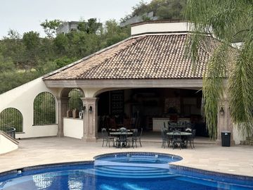 Venta dos casas en terreno 18660 m2,  Zona Carretera Nacional , El Barro , N.L.