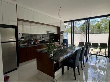 VENTA CASA EN PROVINCIA RESIDENCIAL, MÉRIDA, YUCATÁN