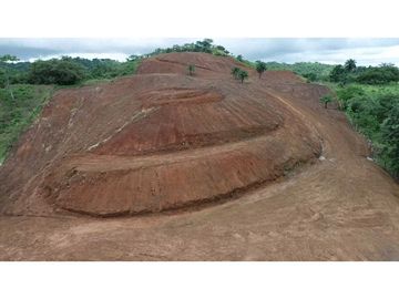 Vendo finca de 5 hectareas en  Pedasi, Carretera Playa Venao