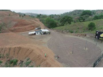 Vendo finca de 5 hectareas en  Pedasi, Carretera Playa Venao