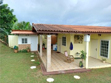 SE VENDE CASA EN BRISAS DEL GOLF ARRAIJAN